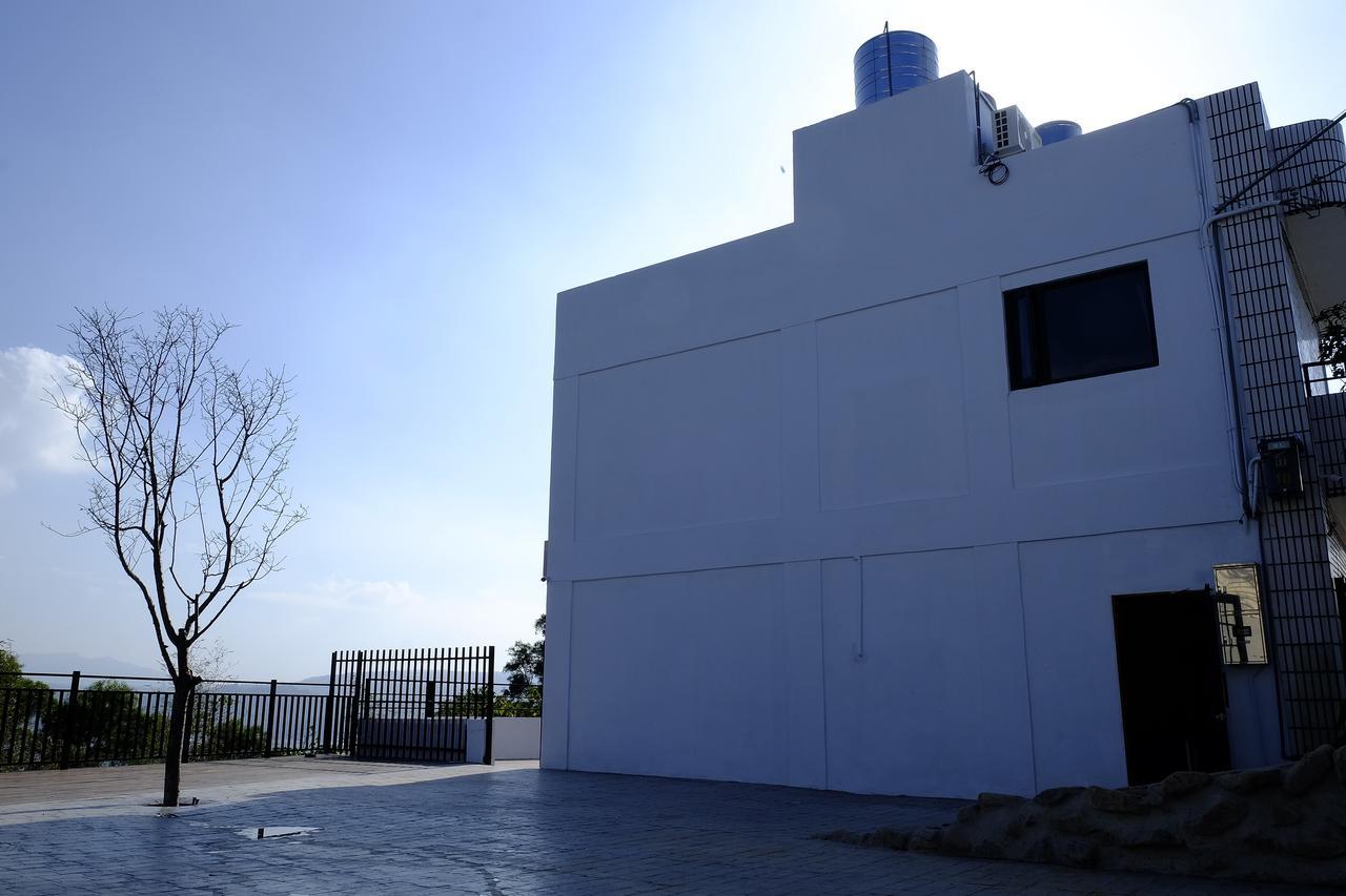 Апартаменты 東勢 Kumokuru 雲山初露 預訂前需詳閱官網入住規定 Dongshi  Экстерьер фото